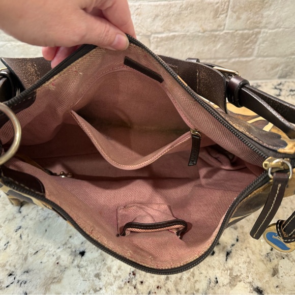 Dooney & Bourke GUC Vintage Giraffe Print Hobo Bag w/Dusty - Picture 6 of 8